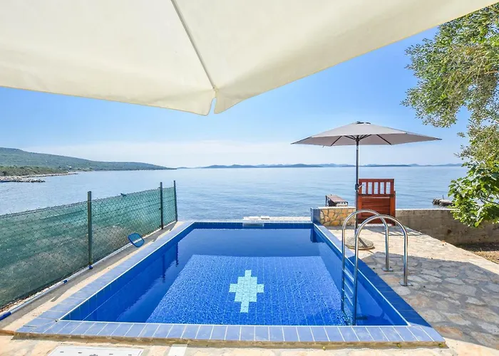 別荘 House Quercus Dobropoljana