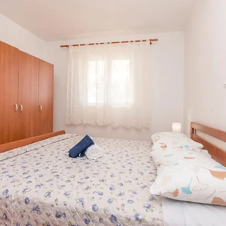 House Quercus Vakantiehuis Dobropoljana